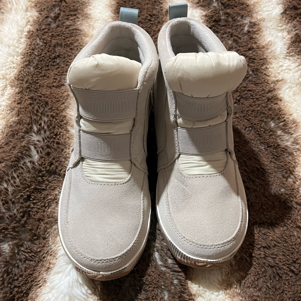 Sorel winter sneaker boot